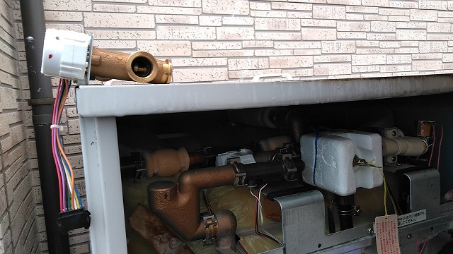 三菱電気温水器 自動風呂給湯タイプ 550Ｌ　給湯混合弁交換　富山県富山市