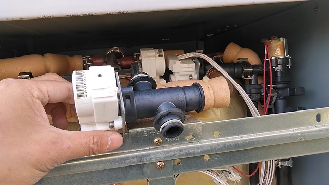 三菱エコキュート フルオート 460L　風呂混合弁交換　富山県富山市