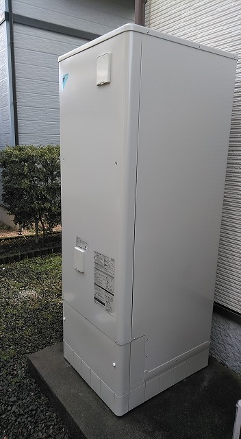 三菱電気温水器からダイキンエコへ入替え　富山県富山市