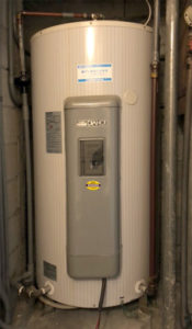 施工前の電気温水器 電気温水器 三菱電機SRG-3043M