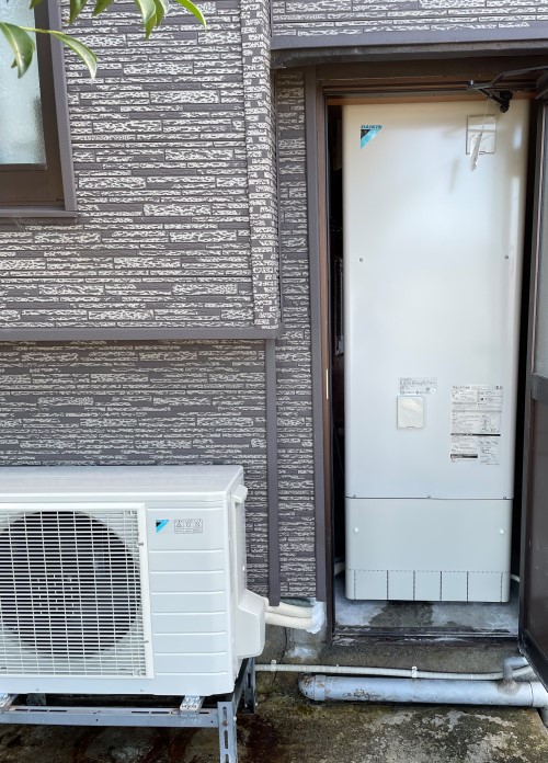 室外機から水漏れ！ 旧型エコキュート→新型エコキュートへの入替事例をご紹介！【富山県入善町I様】